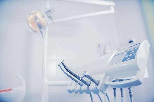 Cirugía dental en la Clínica Andos Dental de Boadilla del Monte
