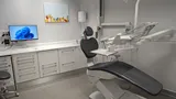 Gabinete de la Clínica Andos Dental en Boadilla del Monte, donde se realizan las limpiezas dentales